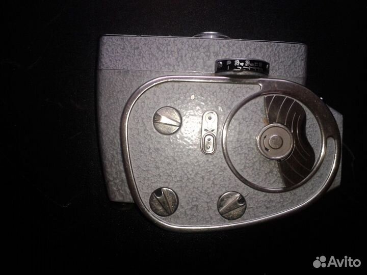 Советская кинокамера кварц