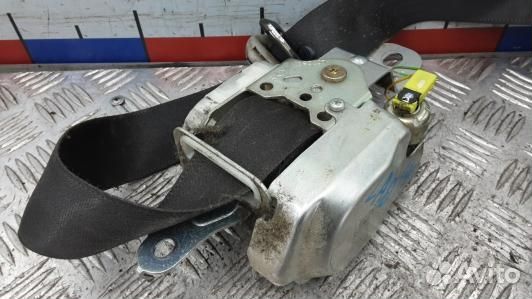 Ремень безопасности с пиропатроном сиденья передне