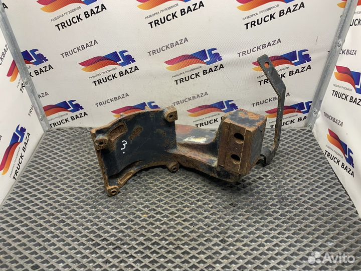 Кронштейн двигателя передний правый