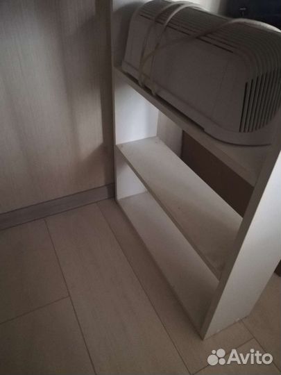 Компьютерный стол белый