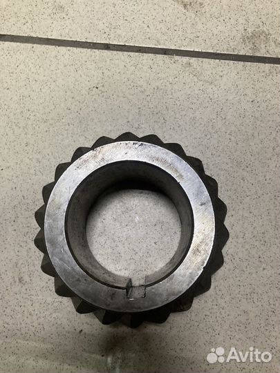 Шестерня 2-й передачи вала промежуточного 22 зуба