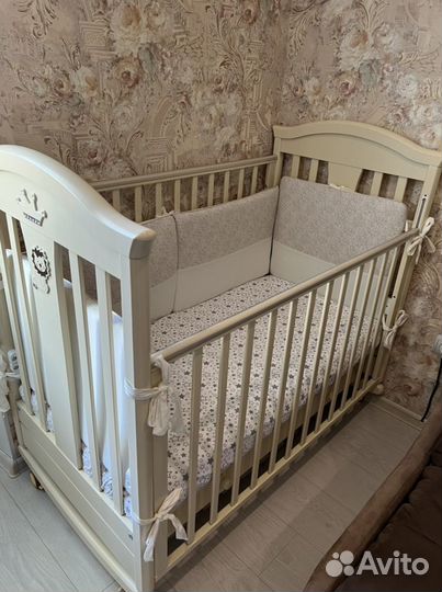 Детская кроватка-качалка