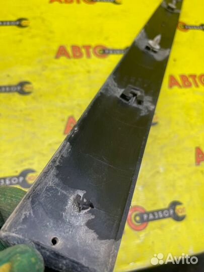 Молдинг на дверь передний левый Peugeot 206 2A/C