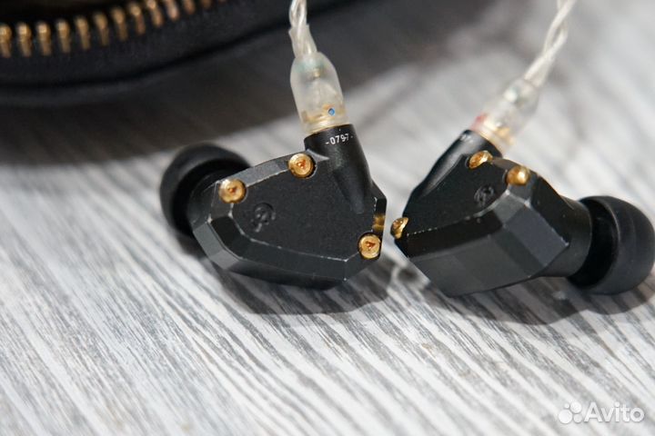 Campfire audio andromeda gold