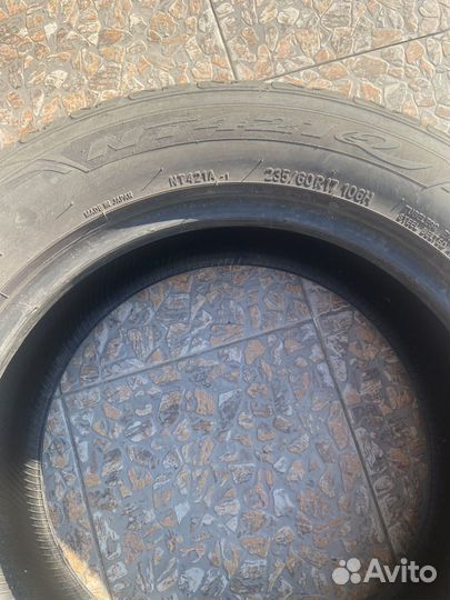 Nitto NT421Q 235/60 R17