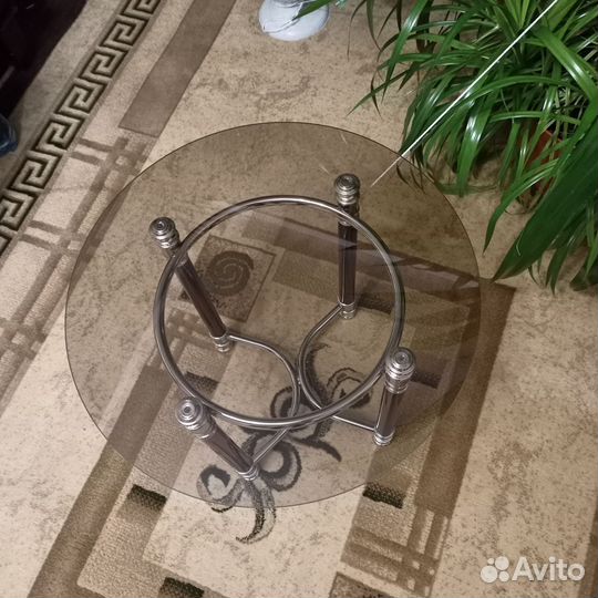 Журнальный столик круглый бу