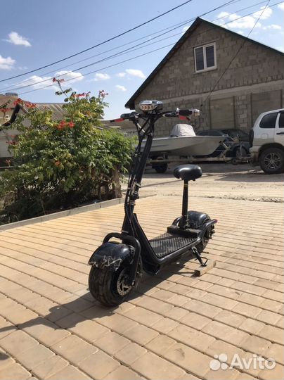 Электросамокат с сиденьем