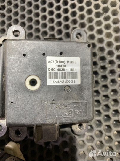 Моторчик заслонки печки Кайрон SsangYong Kyron