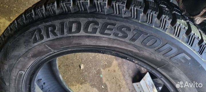 Bridgestone Blizzak Spike-01 185/65 R15 88T