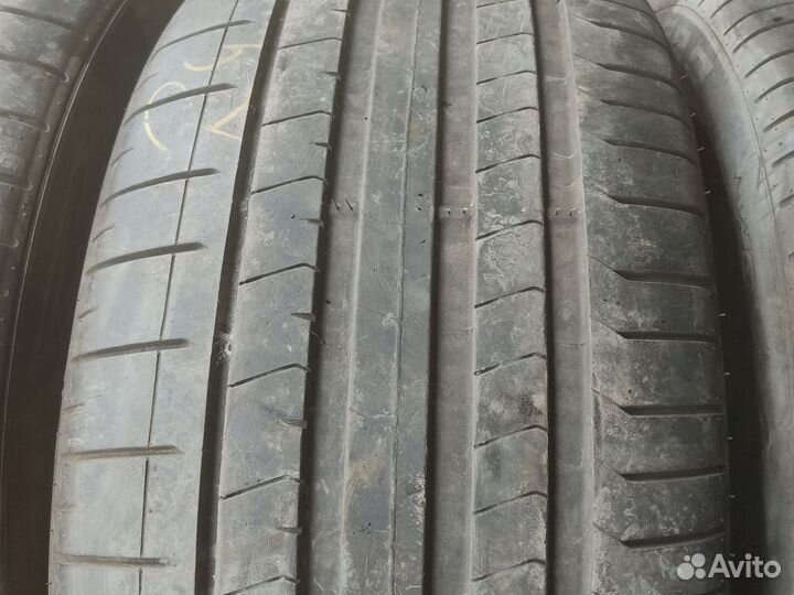 Pirelli P Zero 285/40 R22 и 325/35 R22