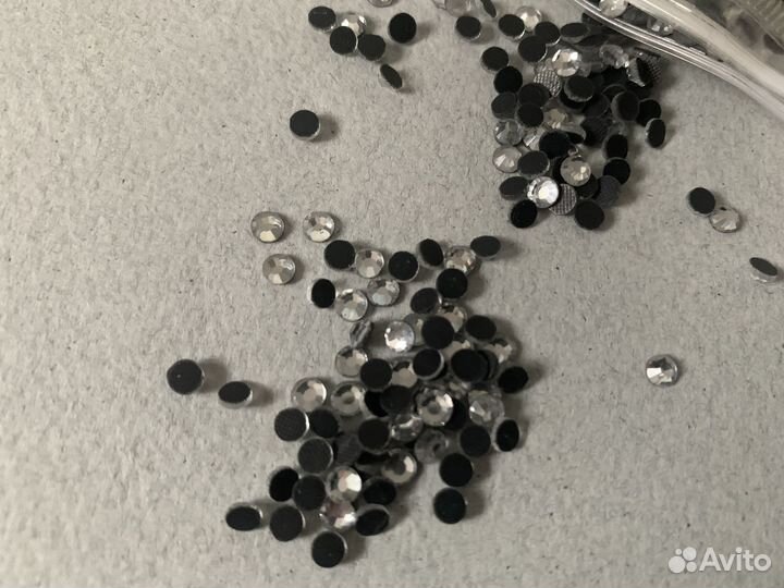 Стразы клеевые новое Стразы для рукоделия