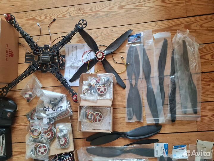 Пульты, акб, двигатели, камеры. квадрокоптер