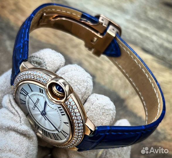 Часы женские Cartier Ballon Bleu синий ремешок