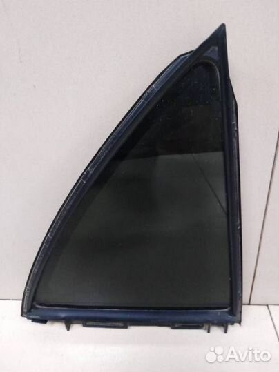 Стекло двери задней правой форточка Toyota Corolla