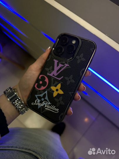 Чехлы на телефон