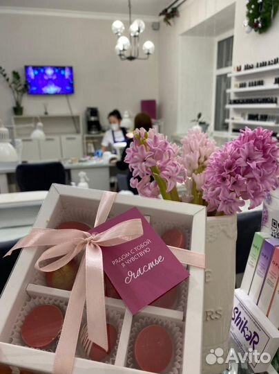 Мастер маникюра / педикюра