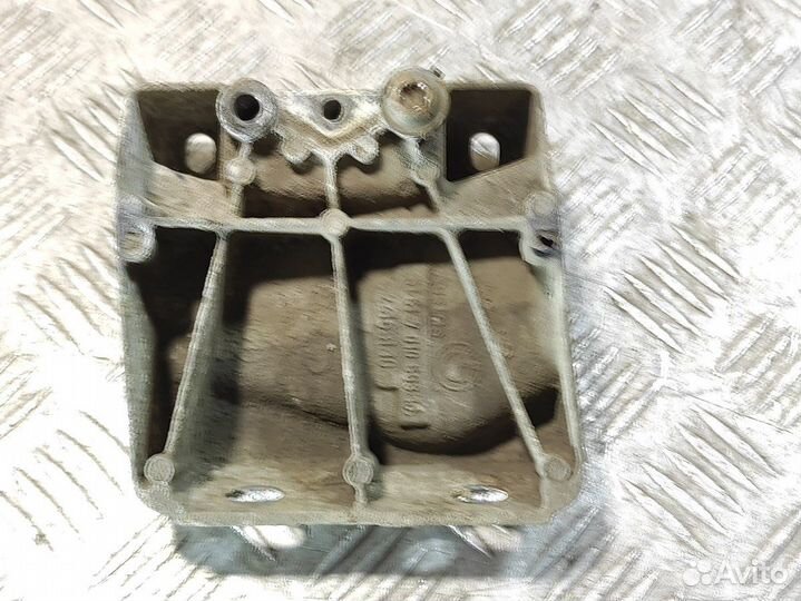 Кронштейн Bmw 5 e60 2003-2009