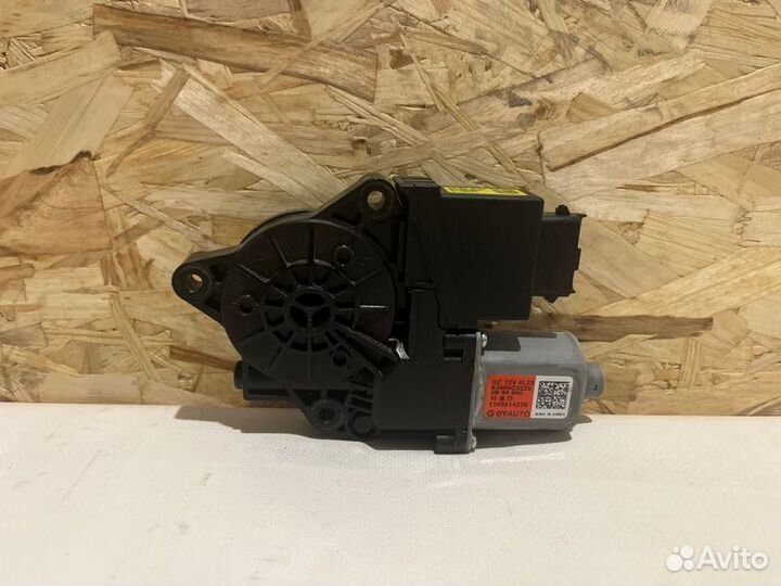 Мотор стеклоподъемника задний правый Kia Sorento