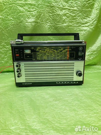 Советский радиоприёмник Океан 209 СССР