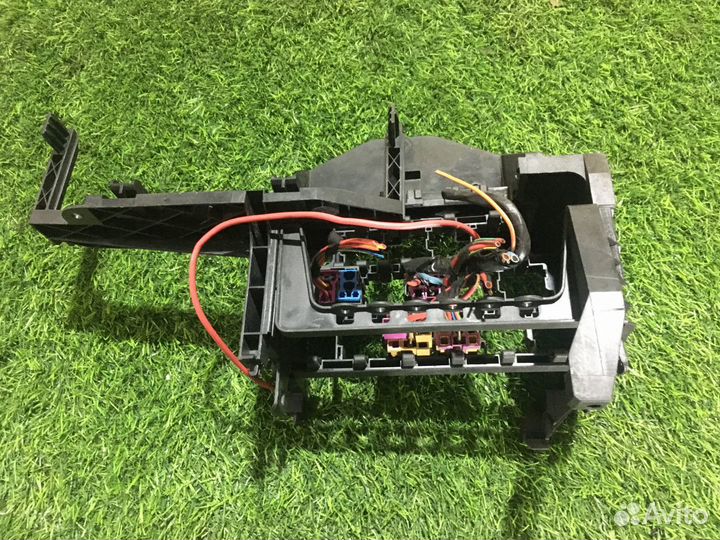 Блок реле Volkswagen Polo