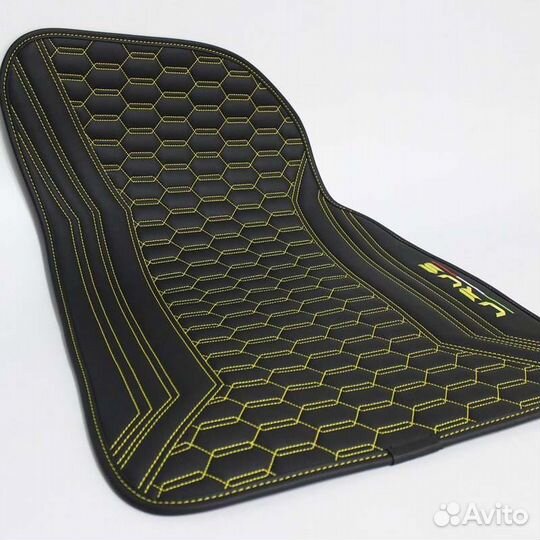 Автомобильные коврики в салон Lamborghini Urus