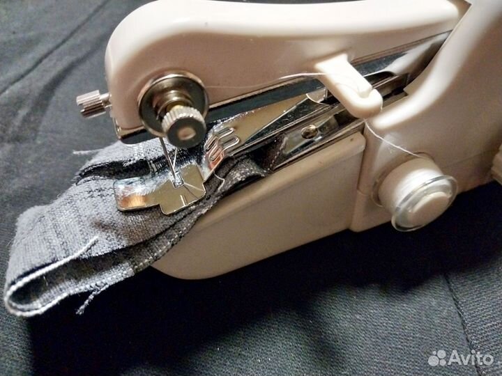 Ручная мини швейная машинка Singer
