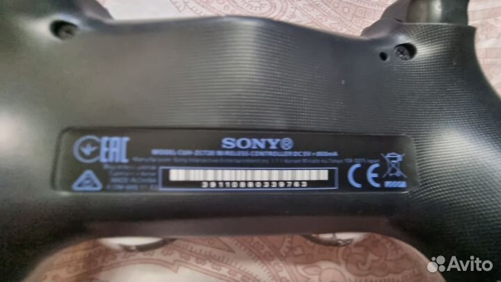 Геймпад Sony DualShock 4 v2 CUH-ZCT2E