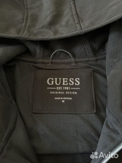 Куркта Guess Shoftshell