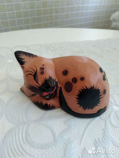 Фигурка кошки (дерево) в коллекцию. Индонезия