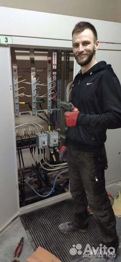 Электромонтажник