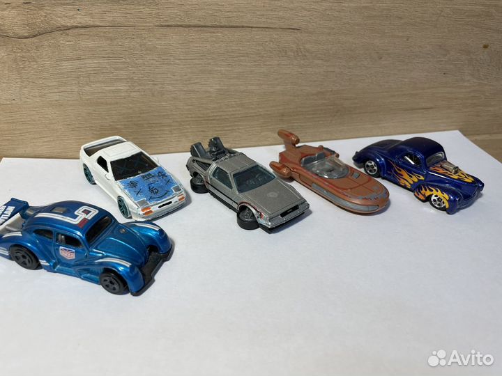 Машинки hotwheels