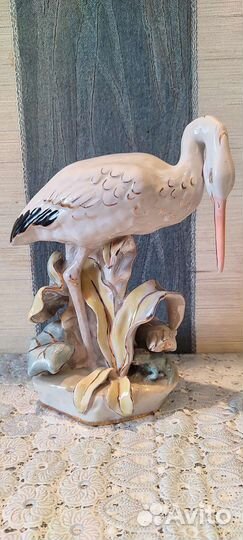 Фарфоровая статуэтка. Аист и лягушка. Дулево