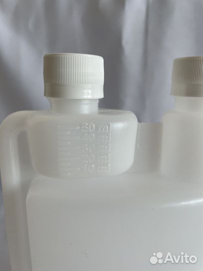 Двухкамерный литровый флакон с дозатором 50 мл