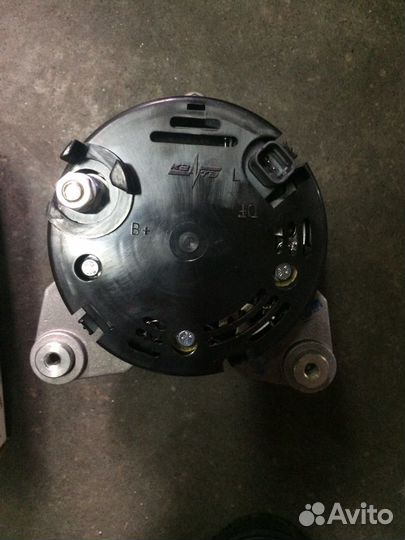 Генератор Renault Logan