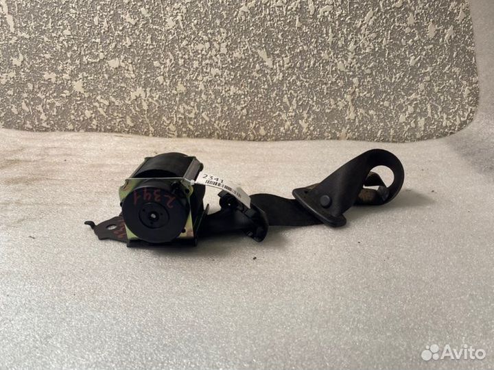 Ремень безопасности задний левый Nissan Almera G15