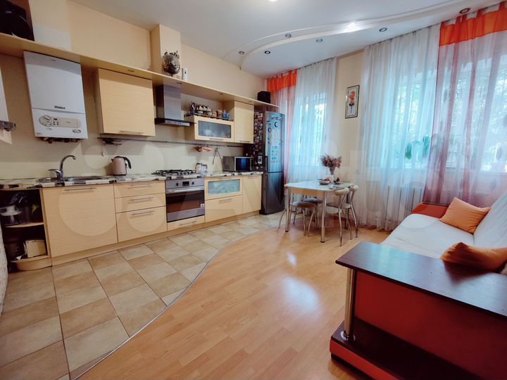 Таунхаус 73,4 м² на участке 1 сот.