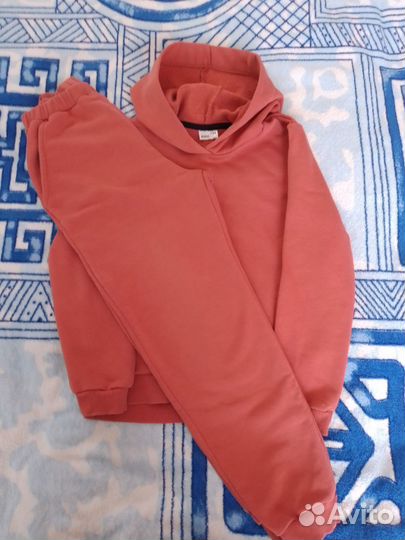 Спортивный костюм для девочки 134 см