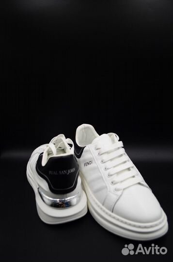 Кроссовки fendi