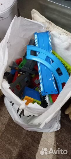 Набор машинок,конструктор,ж/дорога пакетом
