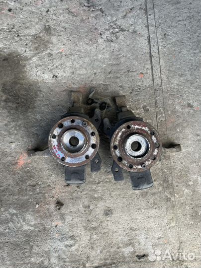 Поворотный кулак в сборе opel zafira a