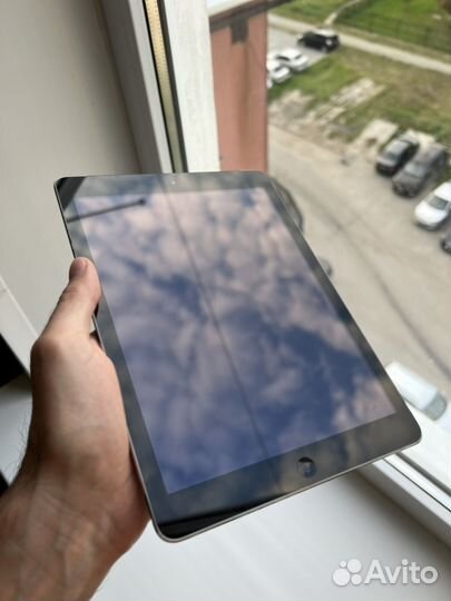 Apple iPad Air Wi-Fi + Cellular 64 гб