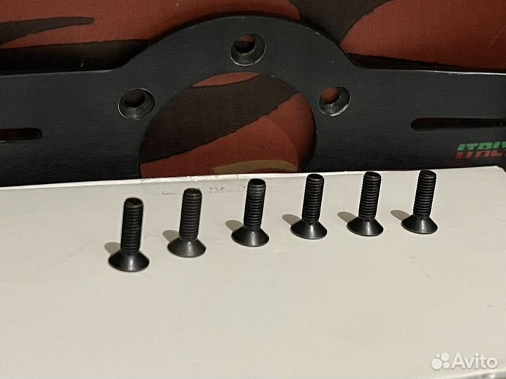 Болты для спортивного руля