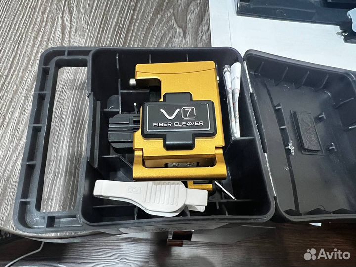 Скалыватель Fiber cleaver v7