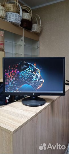 Монитор HP 20.7