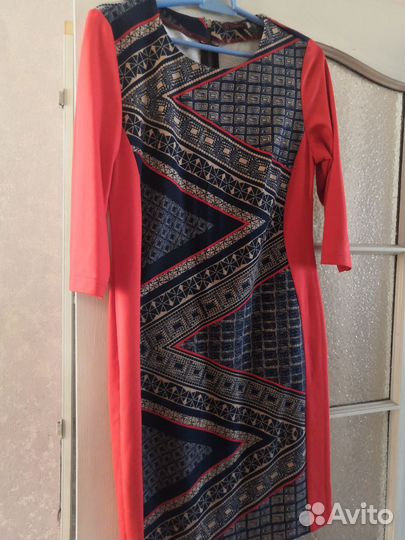Платье женское в хорошем состоянии р44-46