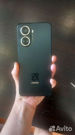 HUAWEI Nova, 3/32 ГБ