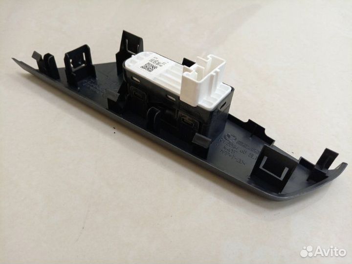 Кнопка стеклоподъемника Mazda Mazda3 BL Z6 2011