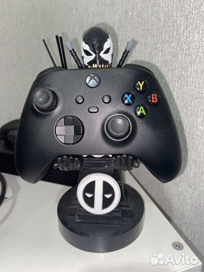 Продам консоль Xbox Series X