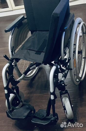 Инвалидная коляска