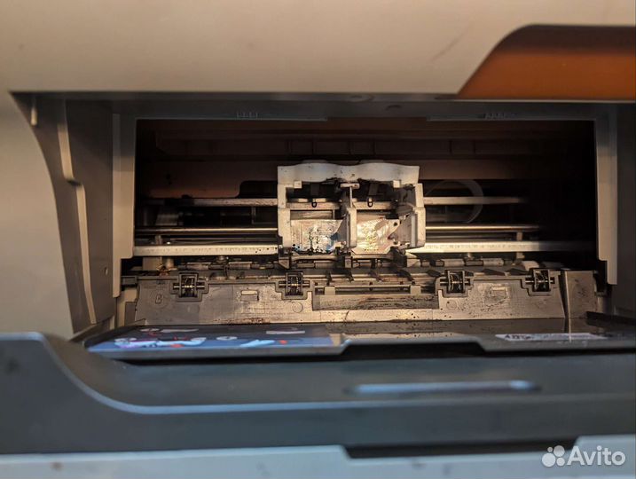 Принтер HP 2050A